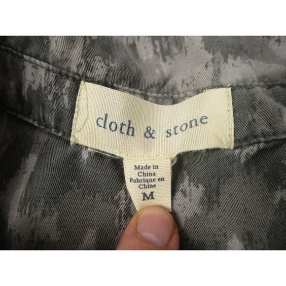 Cloth And Stone Top Womens Medium‎ Gray Button Up Casual Preppy - Picture 4 of 8